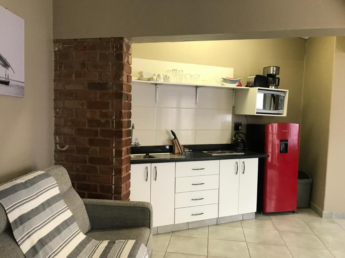 Aluve Guesthouse Johannesbourg Extérieur photo