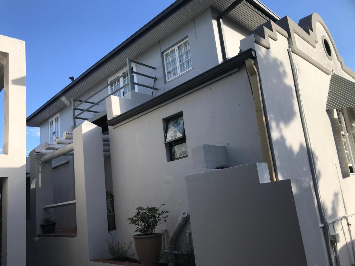 Aluve Guesthouse Johannesbourg Extérieur photo